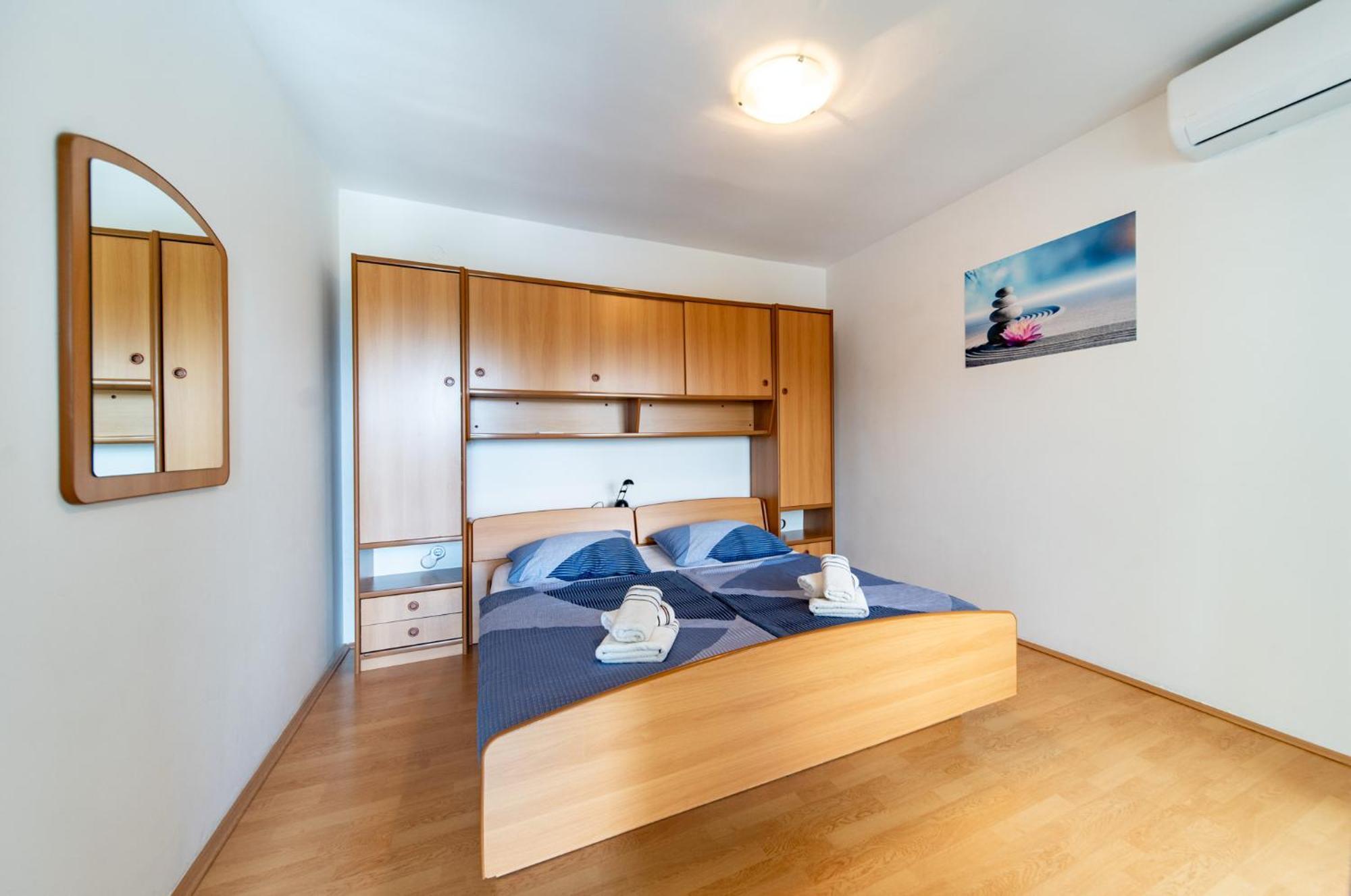 Apartments Lores Rab Town Luaran gambar