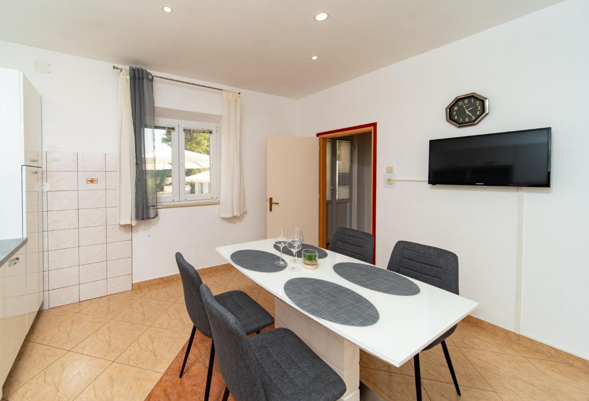 Apartments Lores Rab Town Luaran gambar